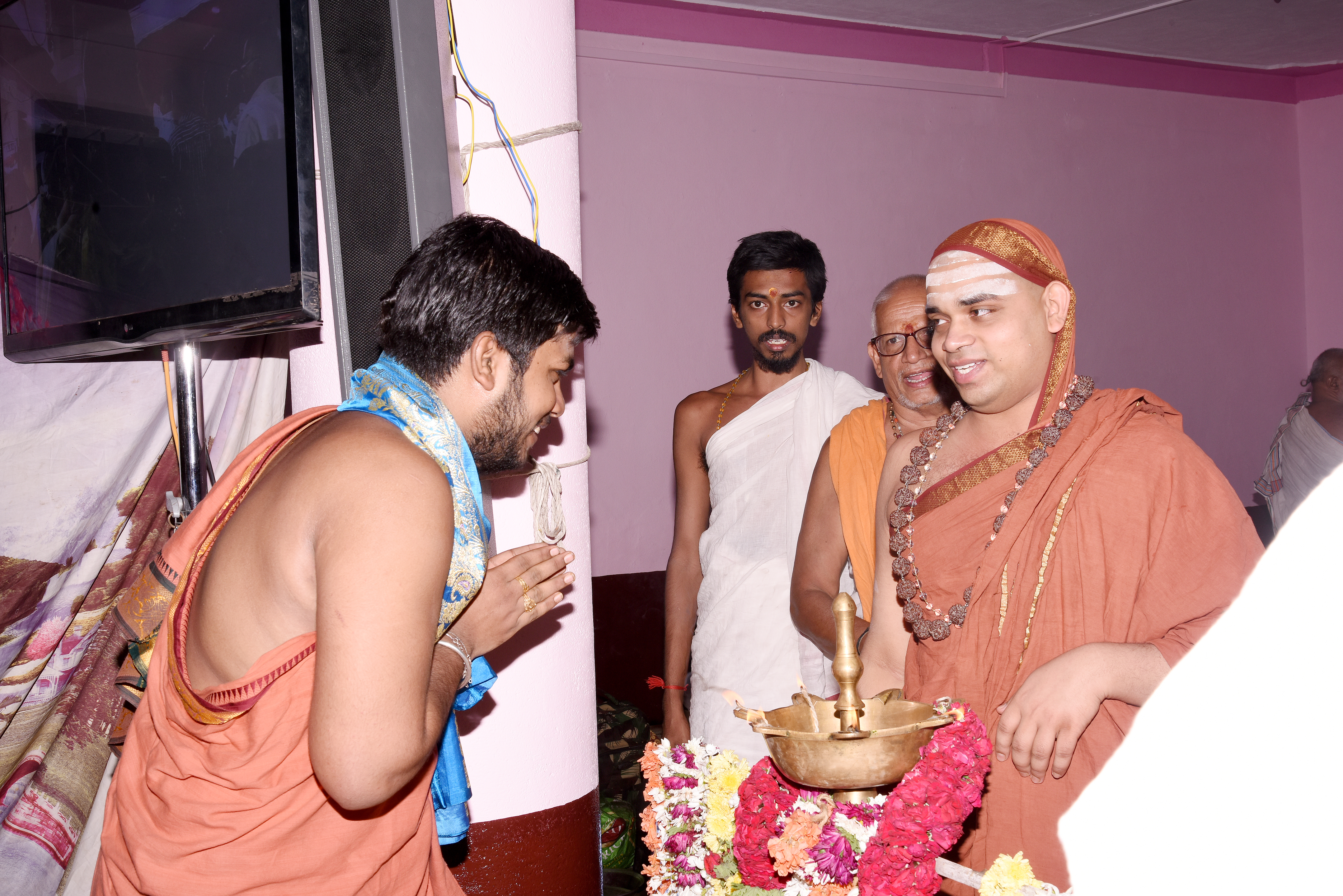 Singeri Jagat Guru Shri Shri Maha snannidhi  Vijya Yatra